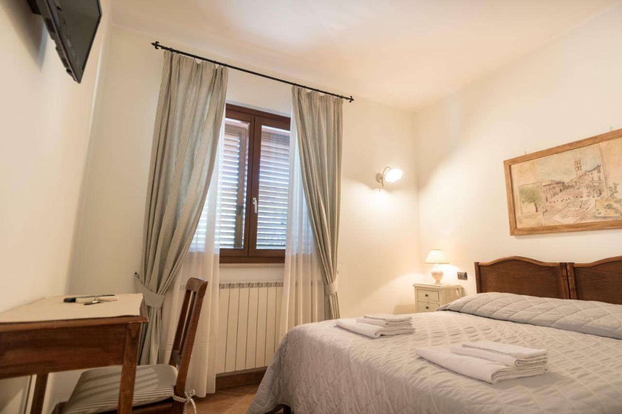 Bed & Breakfast Al Pian D'Assisi Exteriör bild