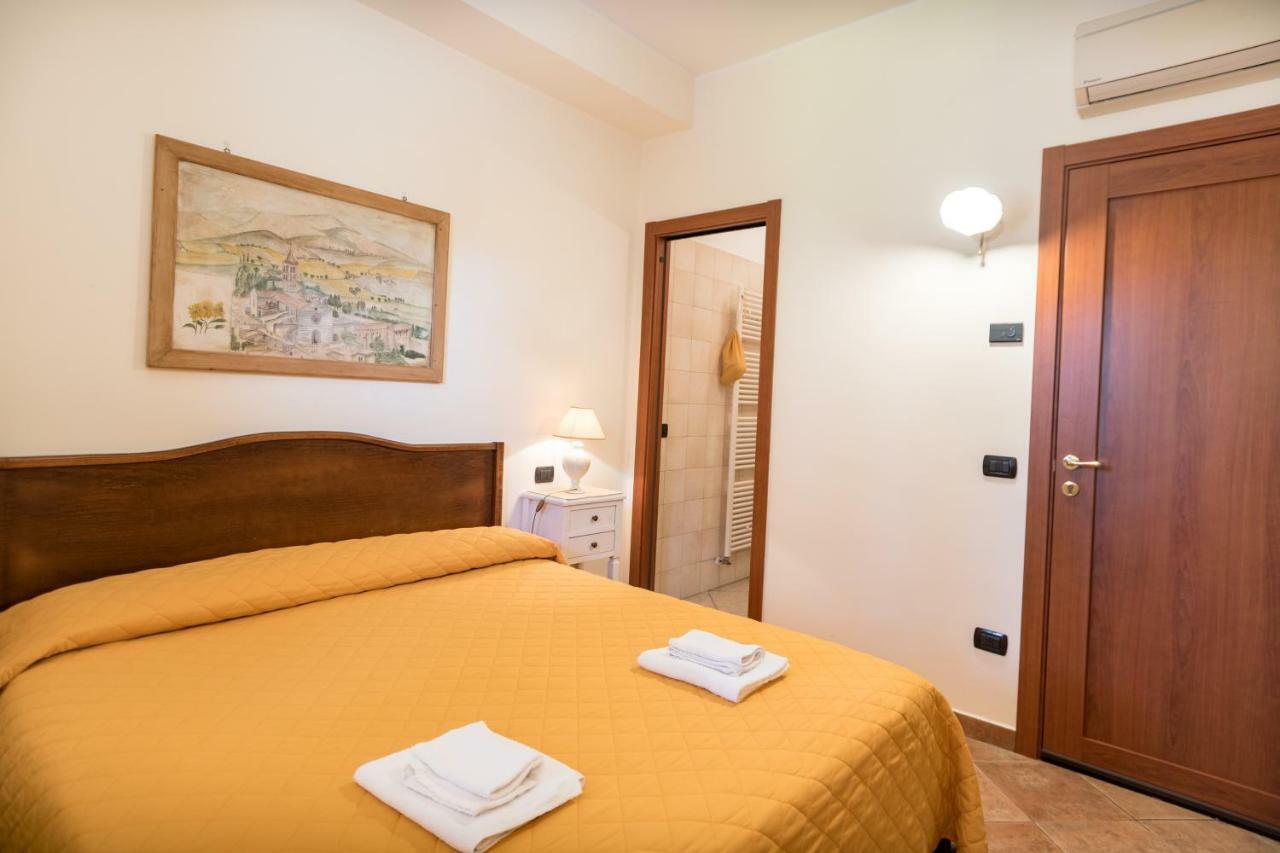 Bed & Breakfast Al Pian D'Assisi Exteriör bild
