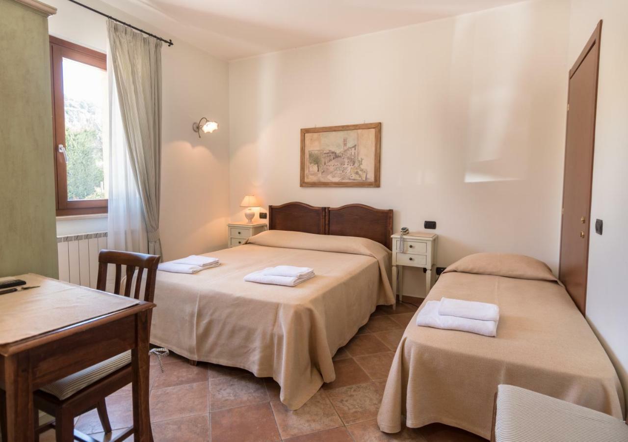 Bed & Breakfast Al Pian D'Assisi Exteriör bild