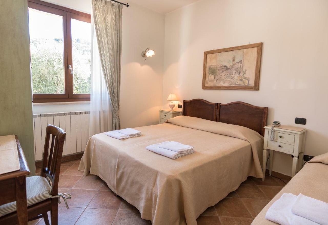 Bed & Breakfast Al Pian D'Assisi Exteriör bild